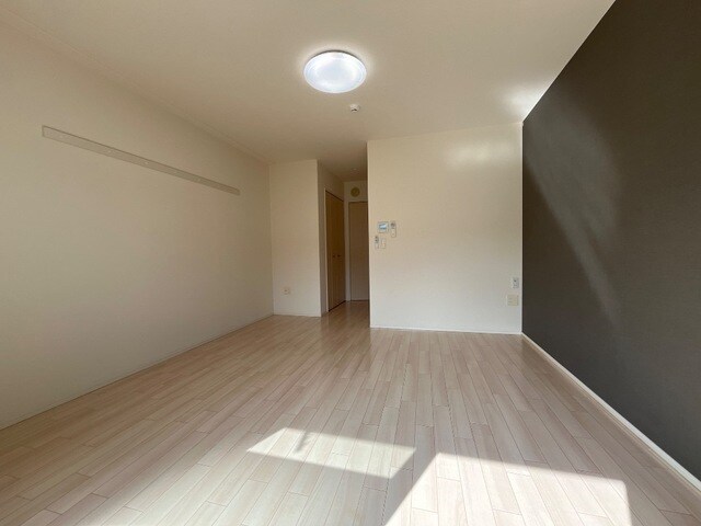 物件内観写真12　(洋室)