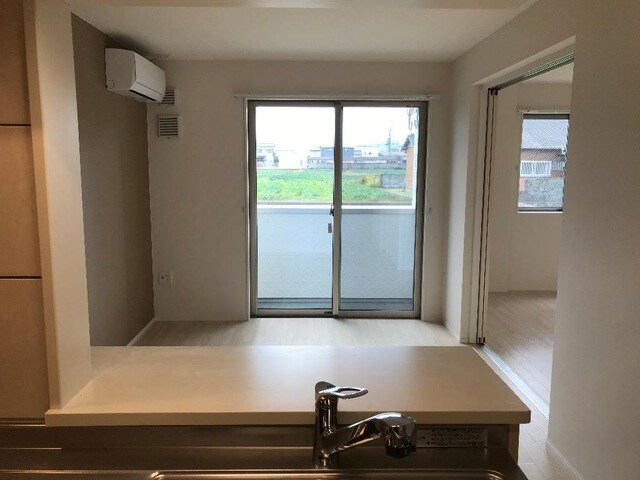 物件内観写真11　(リビング)