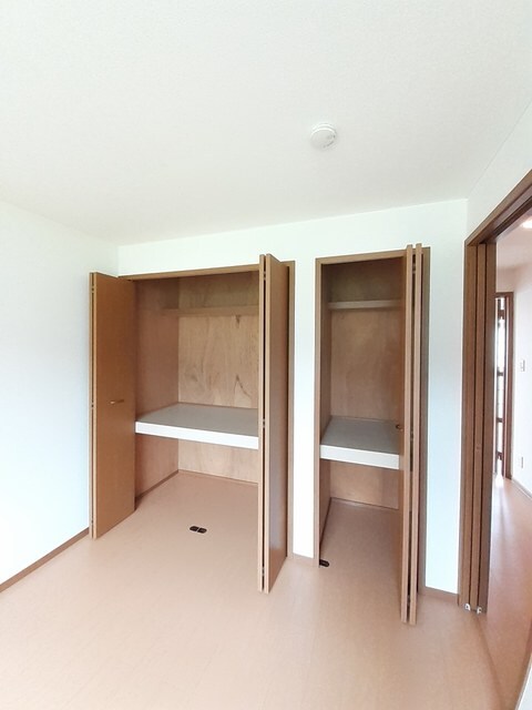 物件内観写真8　(収納)