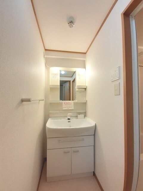 物件内観写真6　(洗面所)