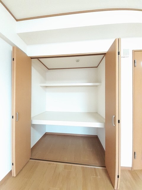物件内観写真10　(収納)