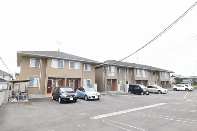 物件外観写真2　(駐車場)