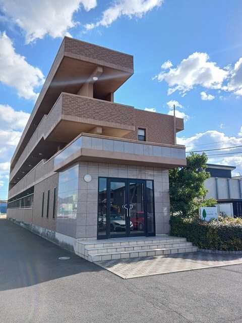 物件外観写真2　(エントランス)