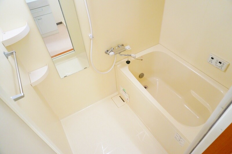 物件内観写真4　(バス／シャワールーム等)