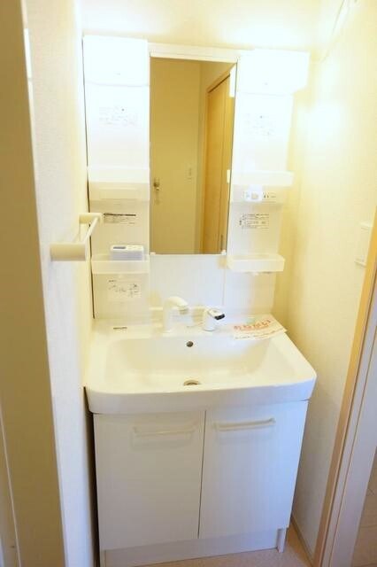 物件内観写真7　(洗面所)