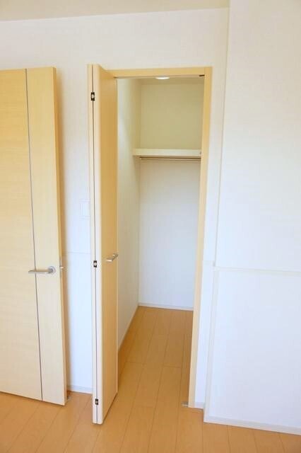 物件内観写真11　(収納)
