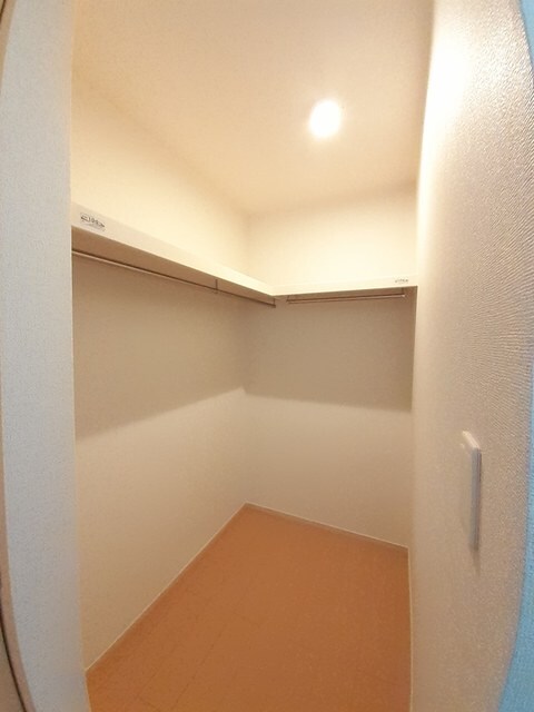 物件内観写真10　(収納)