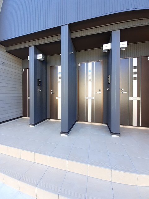 物件外観写真2　(その他共有部分)