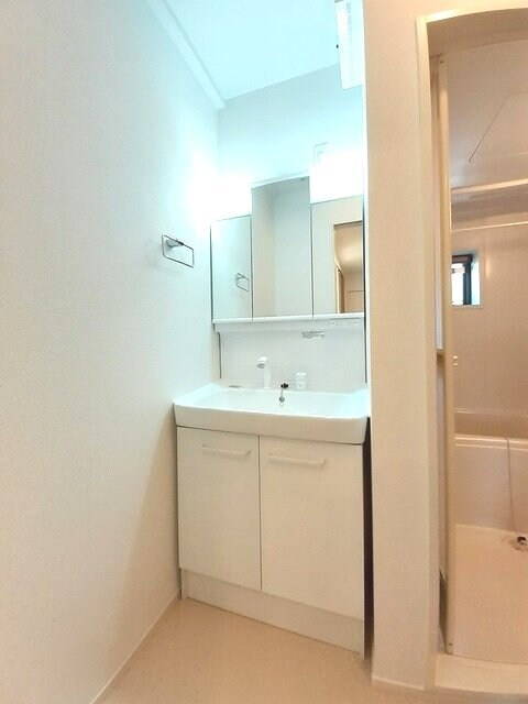 物件内観写真6　(洗面所)