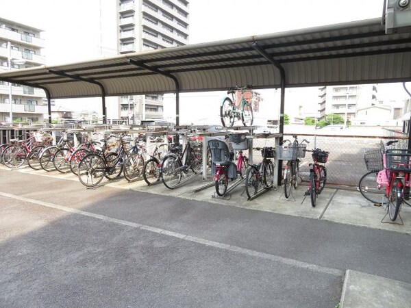 建物設備(伏石駅 0.3km)