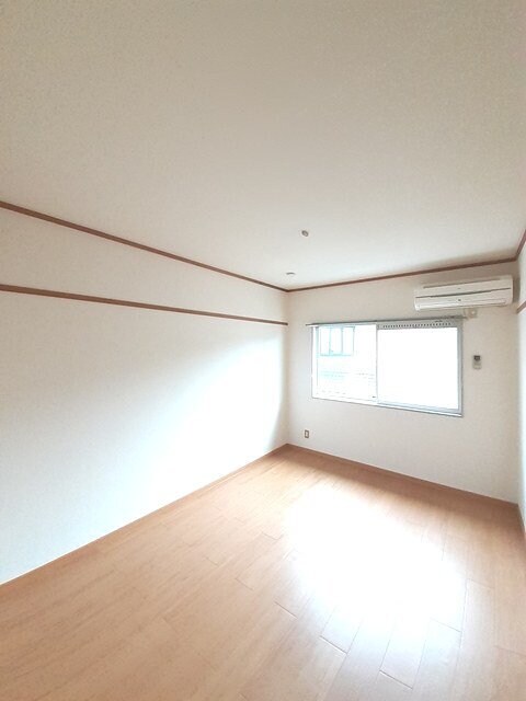 物件内観写真9　(その他部屋・スペース)