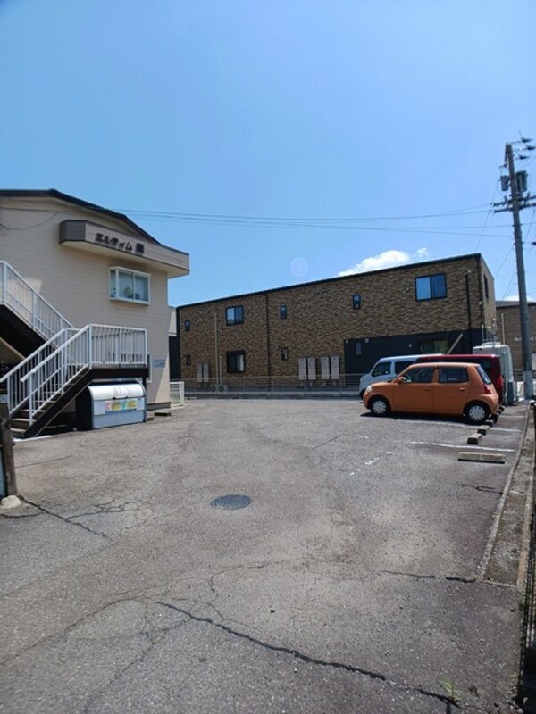 駐車場(駐車場)