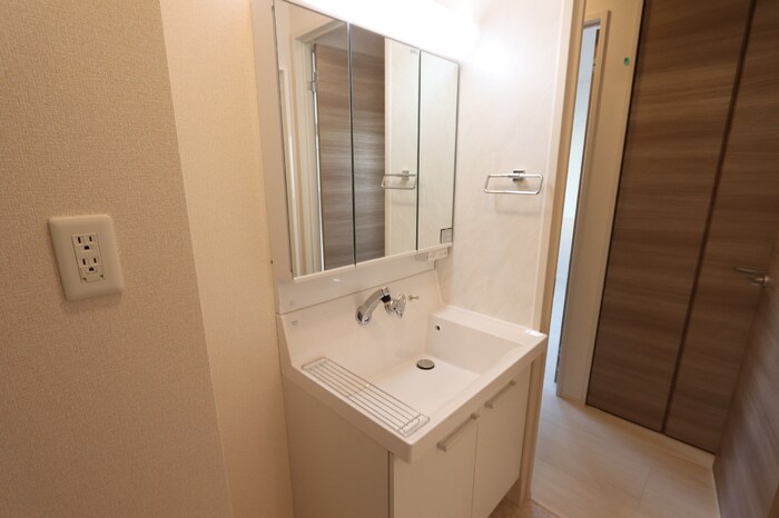 物件内観写真5　(洗髪洗面化粧台)