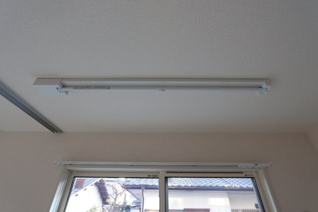 物件内観写真16　(室内物干)