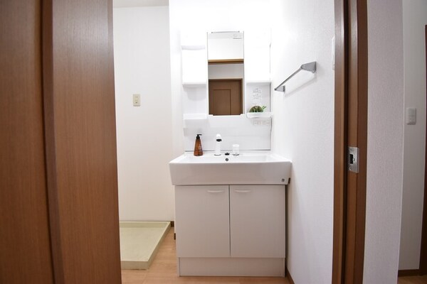 洗面・脱衣所(洗髪洗面化粧台・室内洗濯機置場)