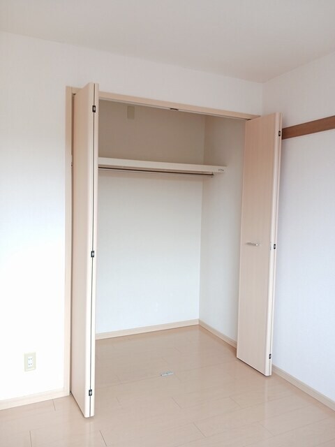 物件内観写真9　(収納)