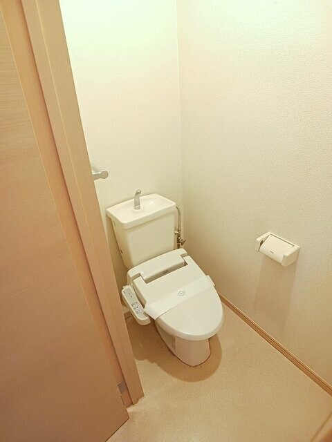 物件内観写真6　(トイレ)