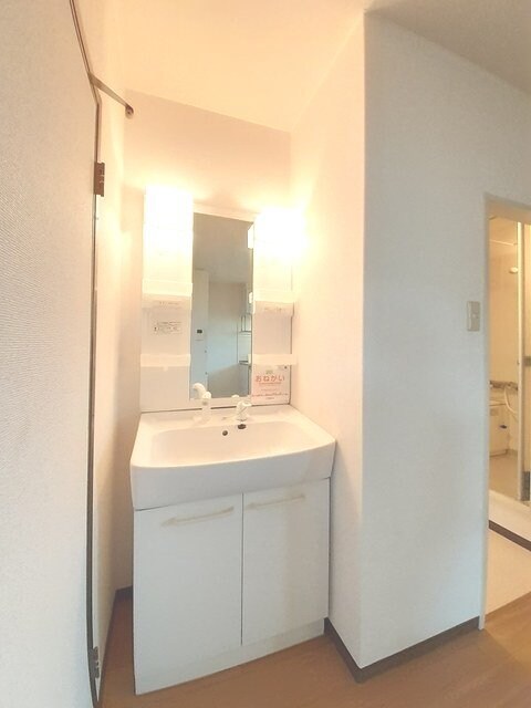 物件内観写真10　(洗面所)