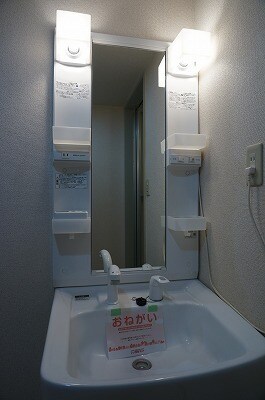 物件内観写真5　(洗面所)