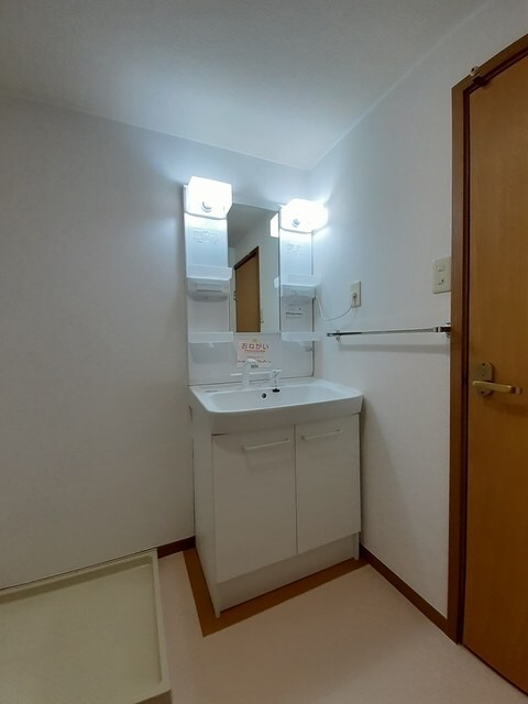 物件内観写真10　(洗面所)