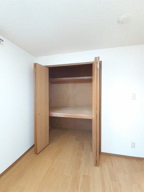 物件内観写真8　(収納)