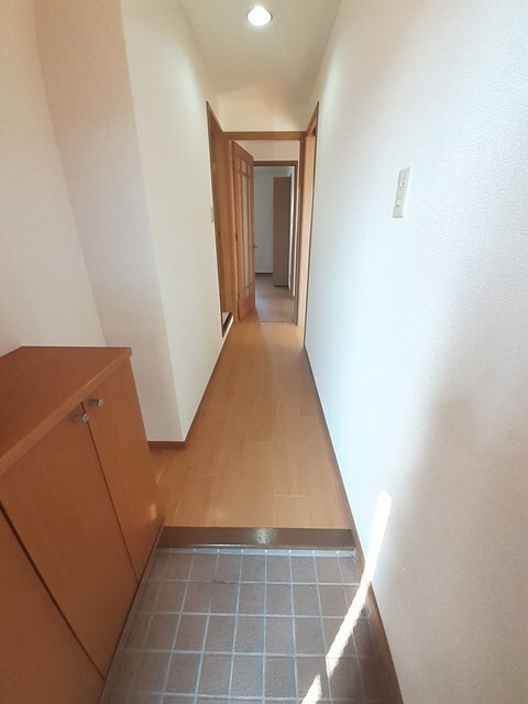 物件内観写真9　(玄関)