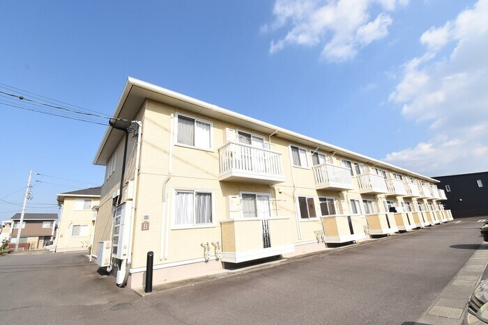 物件外観写真1　(建物外観)