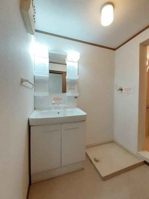 物件内観写真6　(洗面所)