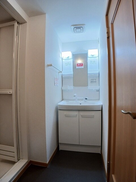 物件内観写真7　(洗面所)