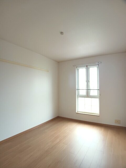 物件内観写真8　(その他部屋・スペース)