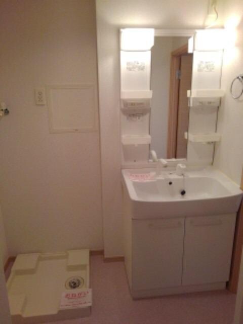 物件内観写真7　(洗面所)