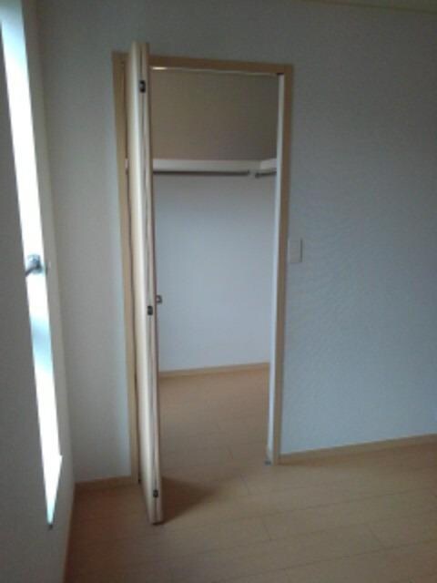 物件内観写真11　(収納)