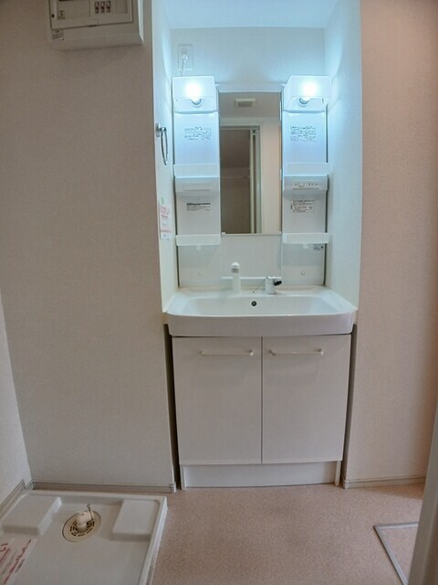 物件内観写真11　(洗面所)