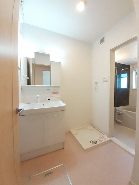 物件内観写真6　(洗面所)