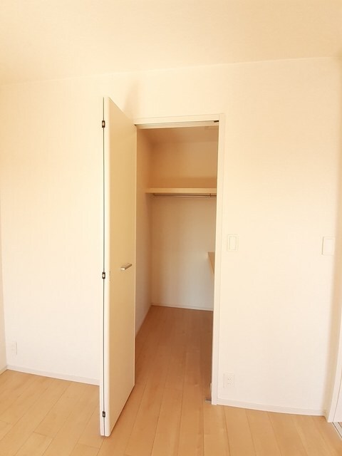 物件内観写真10　(収納)