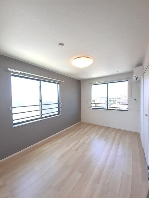 物件内観写真8　(その他部屋・スペース)