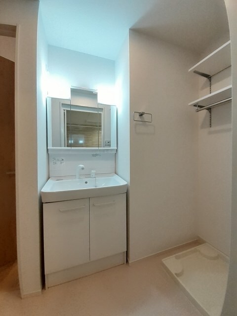 物件内観写真6　(洗面所)