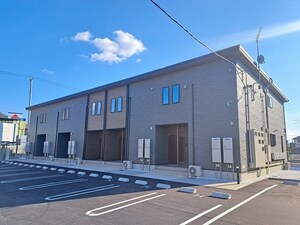 クラール鶴市フロイデＣ外観写真