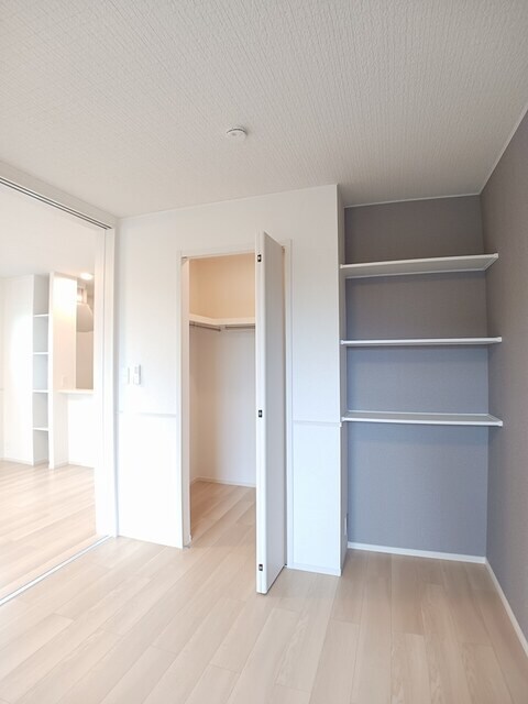 物件内観写真11　(収納)