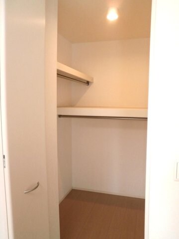 物件内観写真9　(ｳｫｰｸｲﾝｸﾛｰｾﾞｯﾄ)