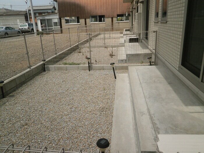 物件内観写真11　(専用庭)