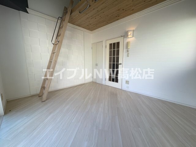 物件内観写真9　(ロフト)