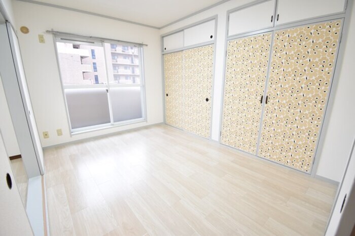 物件内観写真14　(洋室６帖)