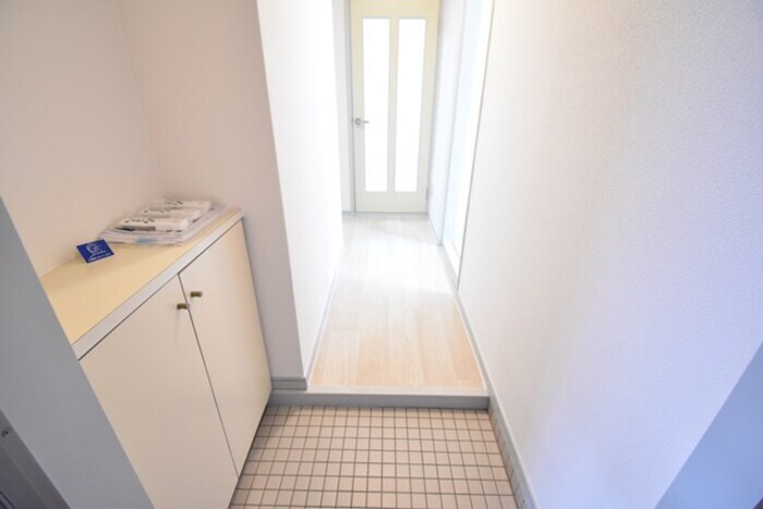 物件内観写真17　(玄関)