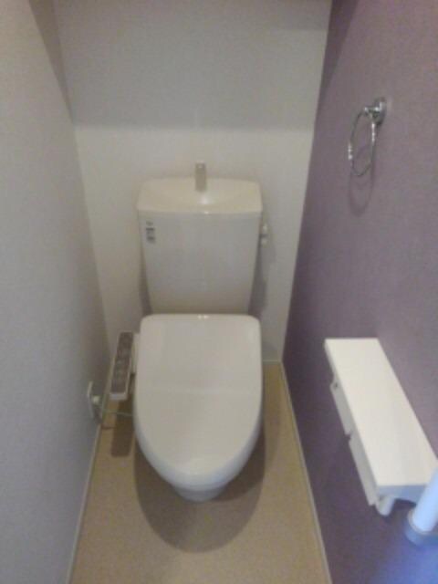 物件内観写真8　(トイレ)