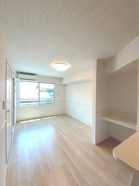 物件内観写真13　(居室・リビング)