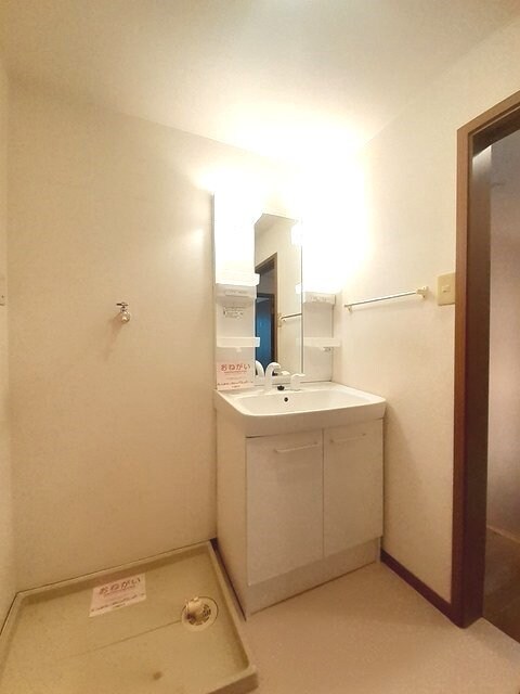 物件内観写真11　(洗面所)