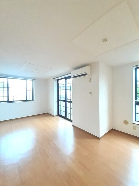 物件内観写真13　(居室・リビング)