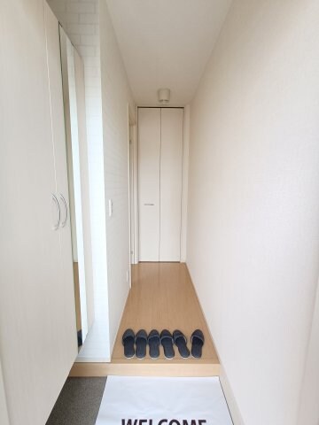 物件内観写真14　(玄関)