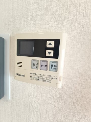 物件内観写真17　(追い焚き給湯)